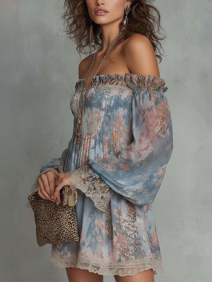Abito Mini Chiffon Arricciato con Spalle Scoperte e Fiori Romantici