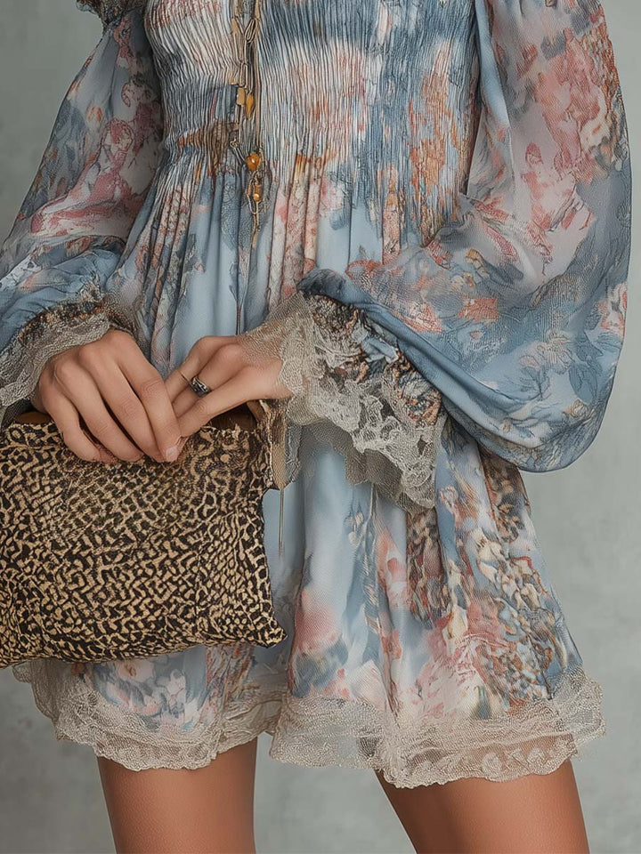 Abito Mini Chiffon Arricciato con Spalle Scoperte e Fiori Romantici