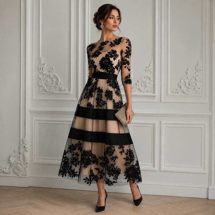 Abito Midi A Linea Elegante in Pizzo Nero