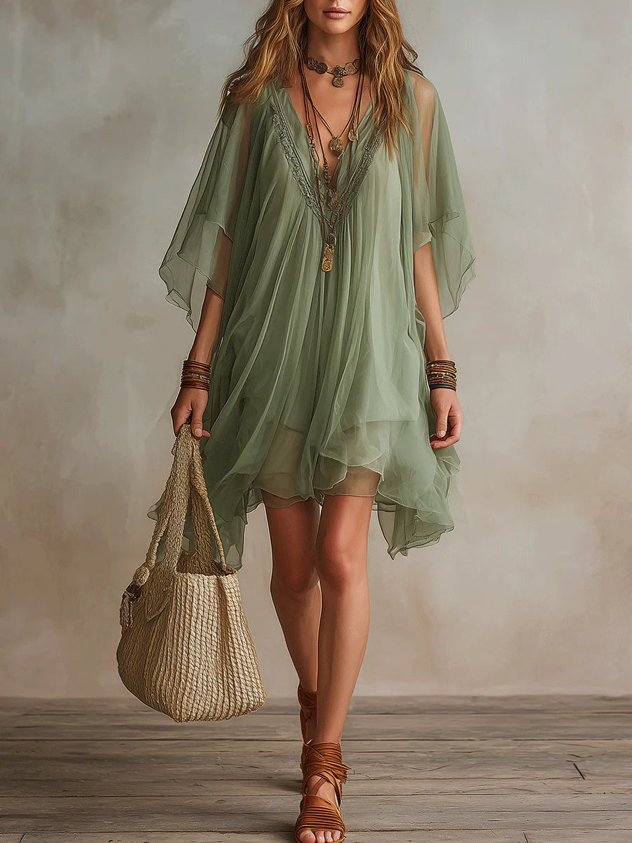 Abito Mini Flowy in Chiffon Verde con Scollatura a V