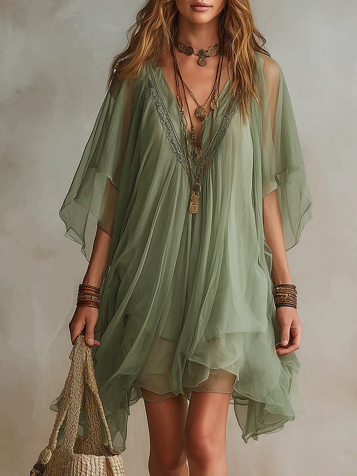 Abito Mini Flowy in Chiffon Verde con Scollatura a V