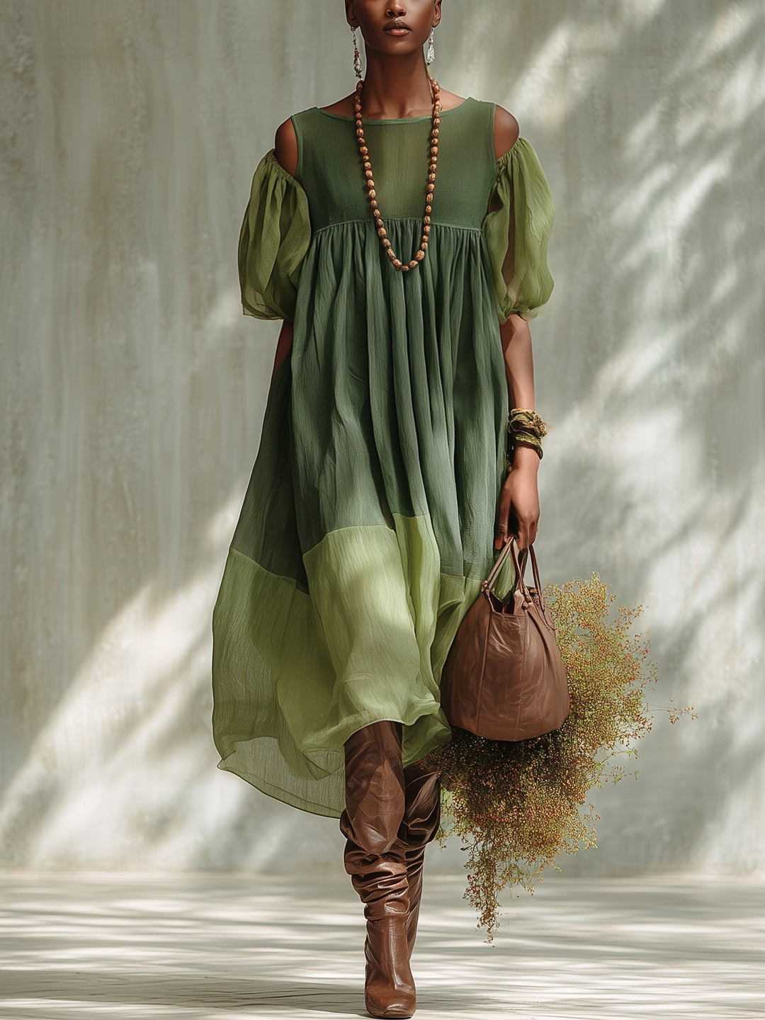 Abito Midi in Chiffon Verde con Spalle Scoperte e Maniche Corte