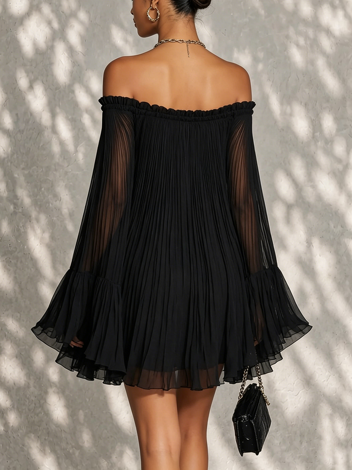 Abito Mini Nero con Maniche a Campana e Rouches Off-shoulder