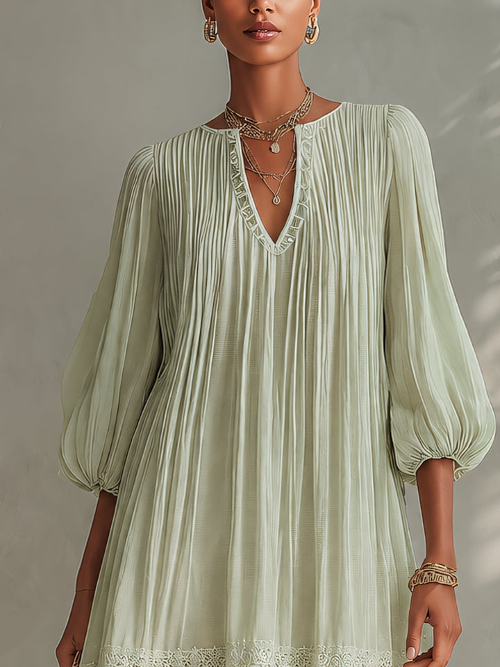 Abito Mini in Chiffon Pieghettato Verde Chiaro con Maniche a Lanternina in Pizzo