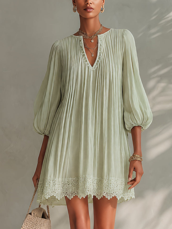 Abito Mini in Chiffon Pieghettato Verde Chiaro con Maniche a Lanternina in Pizzo