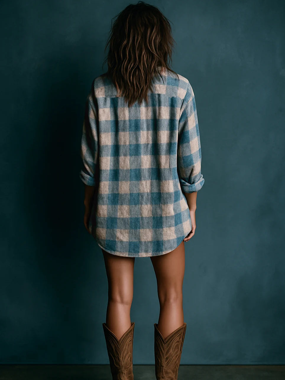 Abito Mini a Maniche Lunghe con Collo Henley a Quadri Blu e Bianchi