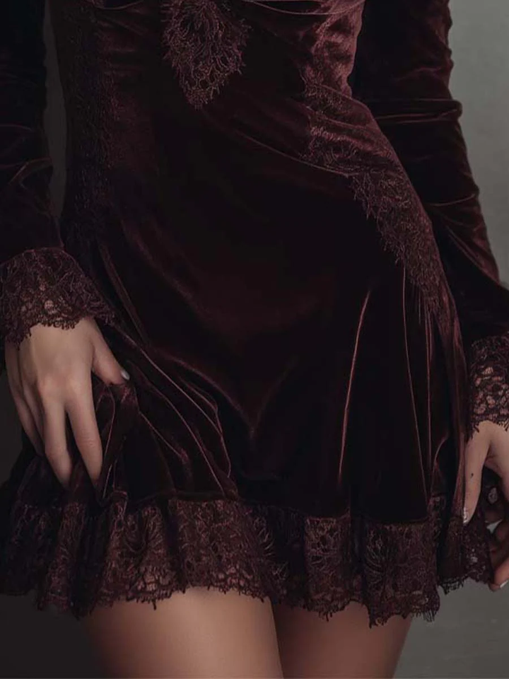Vestito Mini in Velluto Borgogna con Pizzo