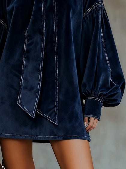 Abito Mini in Velluto Blu Scuro con Maniche a Lanterna
