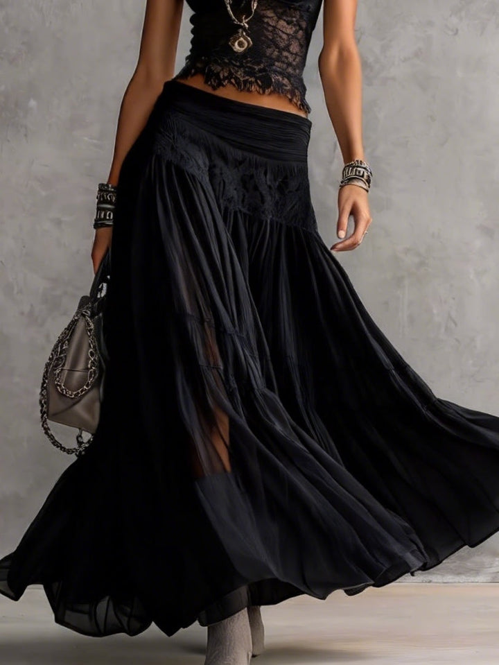 Set Top in Pizzo Nero Trasparente e Gonna Maxi Plissettata